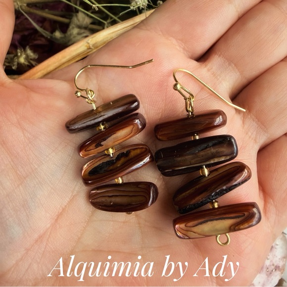 Alquimia Jewelry - Rich and bold brown mother of pearl gold statement maximalist earrings